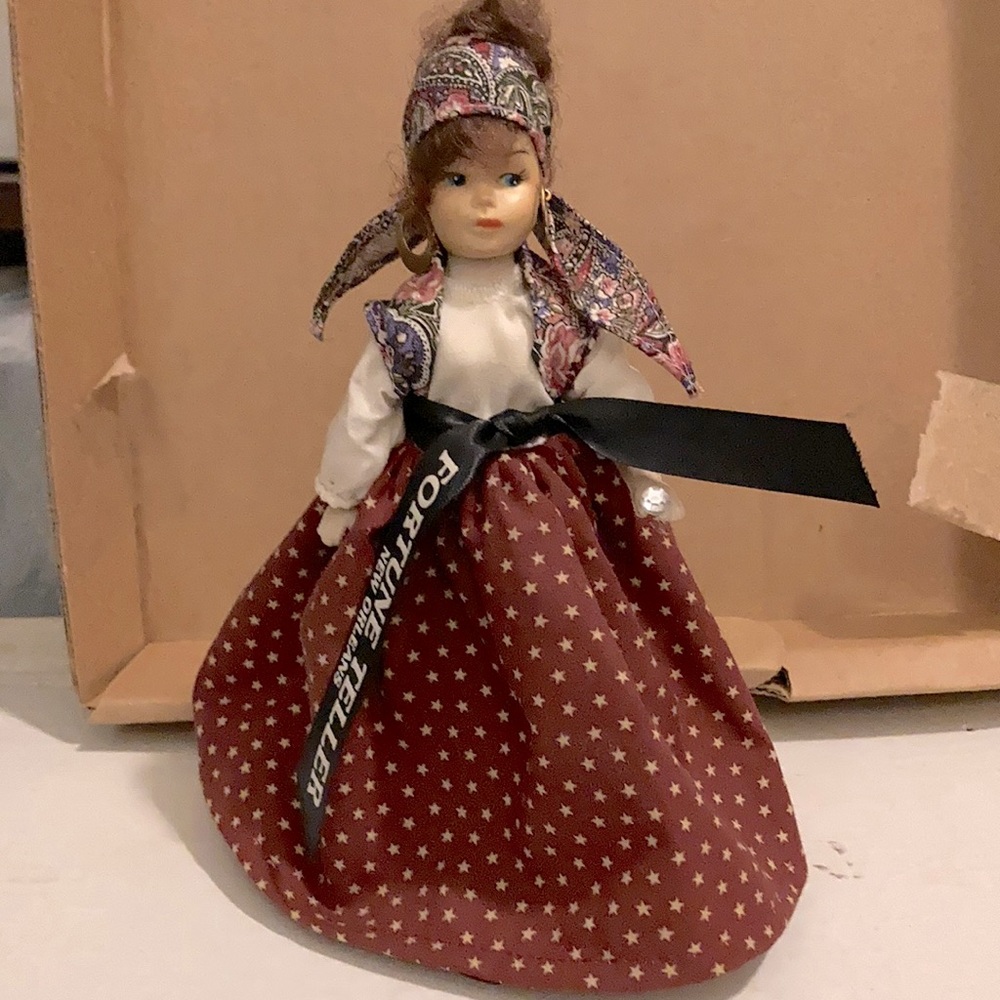 2005 NEW ORLEANS FORTUNE TELLER GAMBINA DOLL